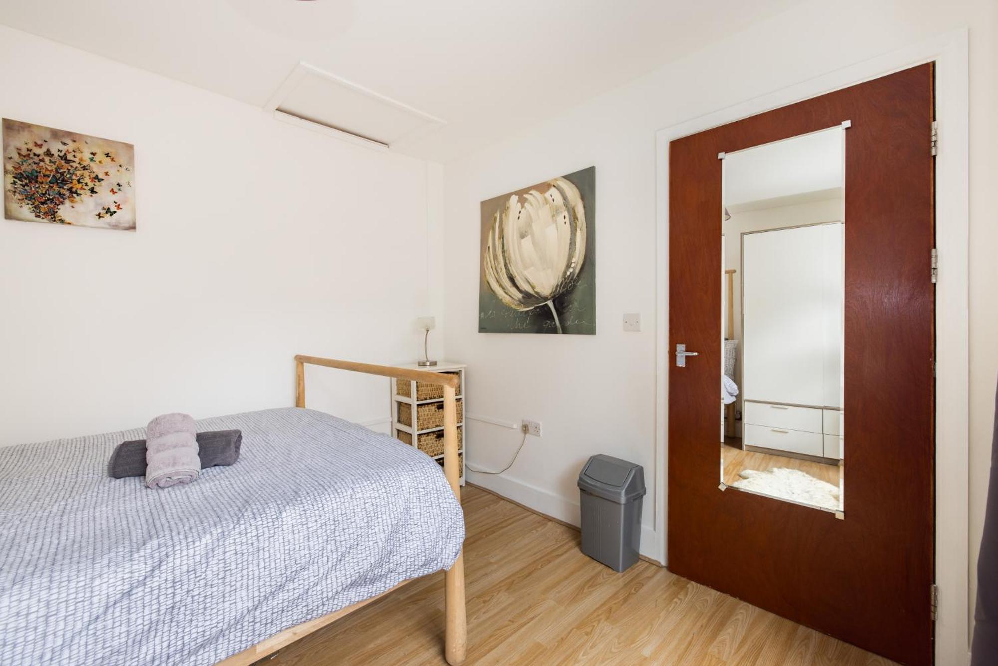 1Bd Apartment Near Olympic Park, East Лондон Екстериор снимка