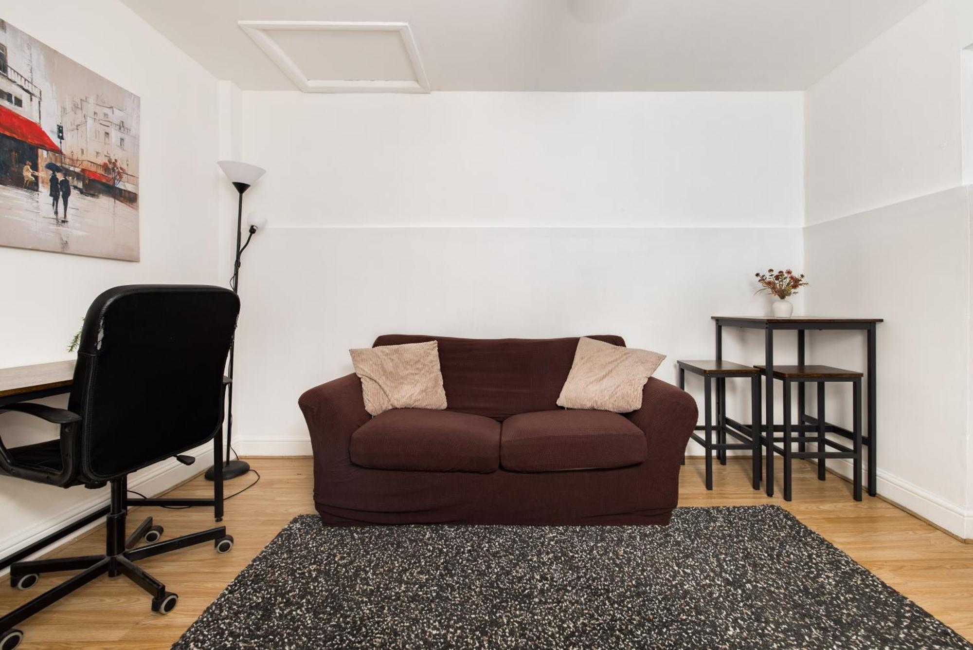 1Bd Apartment Near Olympic Park, East Лондон Екстериор снимка