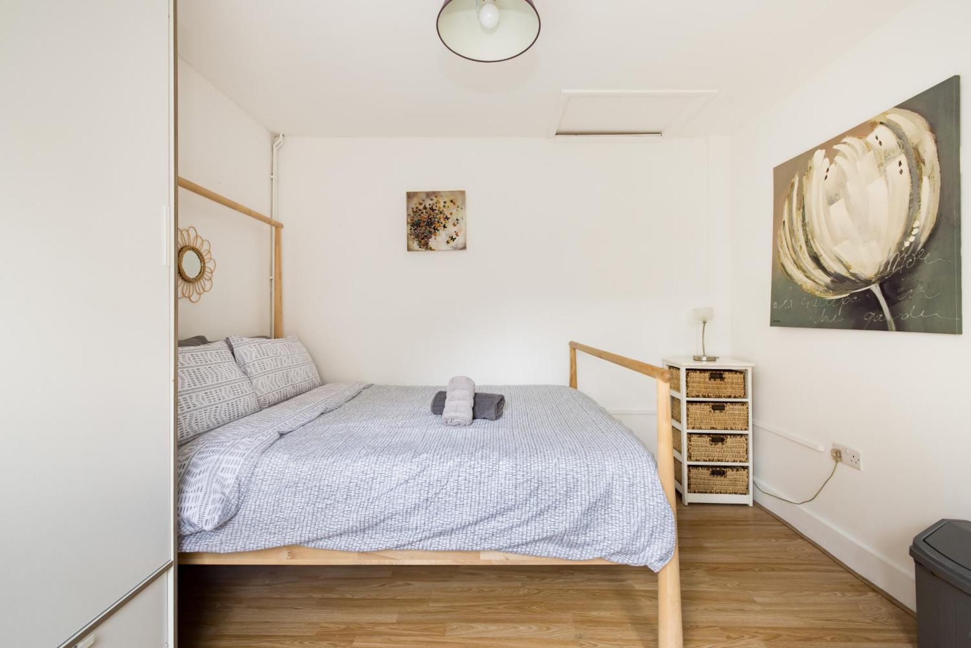 1Bd Apartment Near Olympic Park, East Лондон Екстериор снимка